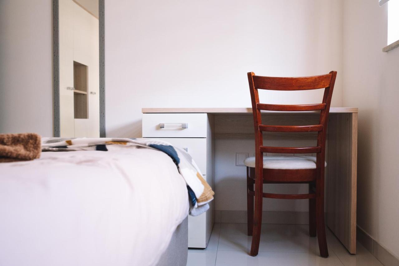 Modern 3 Bedroom With Ac Apartment Zabbar Bagian luar foto