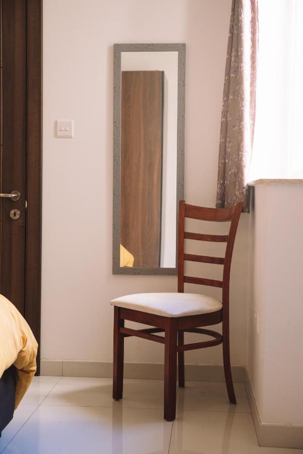 Modern 3 Bedroom With Ac Apartment Zabbar Bagian luar foto